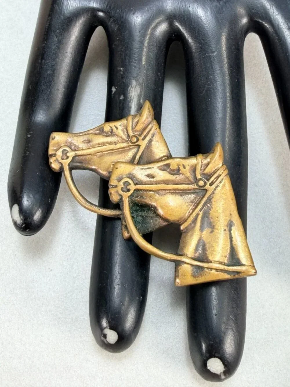 Vintage Horse Heads Brass Western Equestrian Brooch Art Deco Style Pin